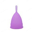 Menstrual Cup OEM Customizeシリコーンの女性ロゴの多彩な折り畳み式の再使用可能